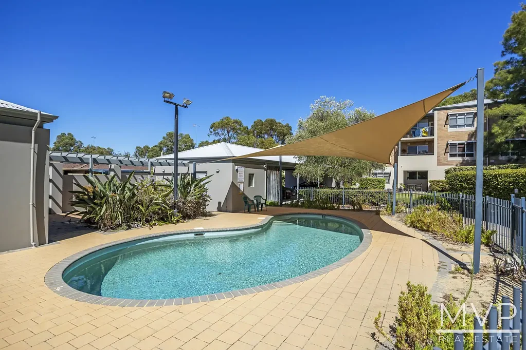 8/15 Friar John Way, Coolbellup, WA 6163