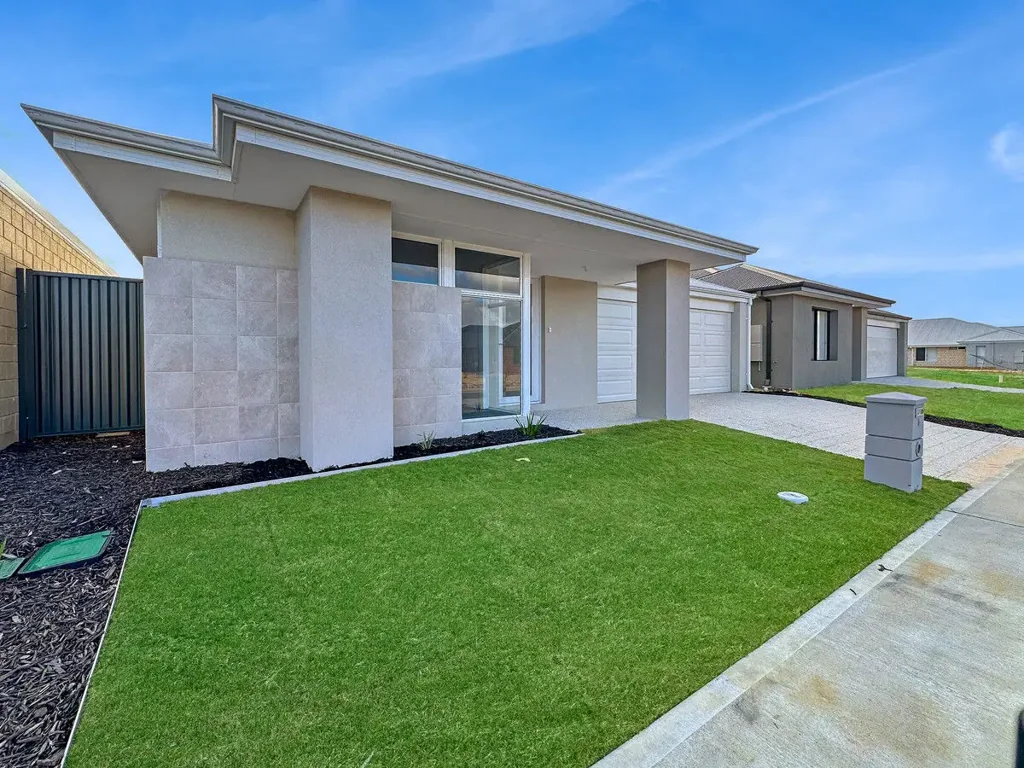 Brand New 4x2 Home in Lakelands – Move Straight In!