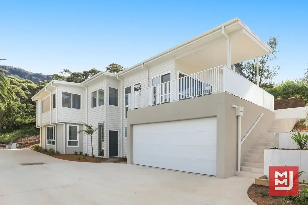 Brand New Executive Coastal Living