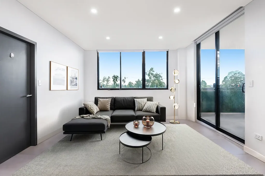 Bexley 2침실 Lock-Up-And-Leave Luxury in East Facing Modern Apartment
