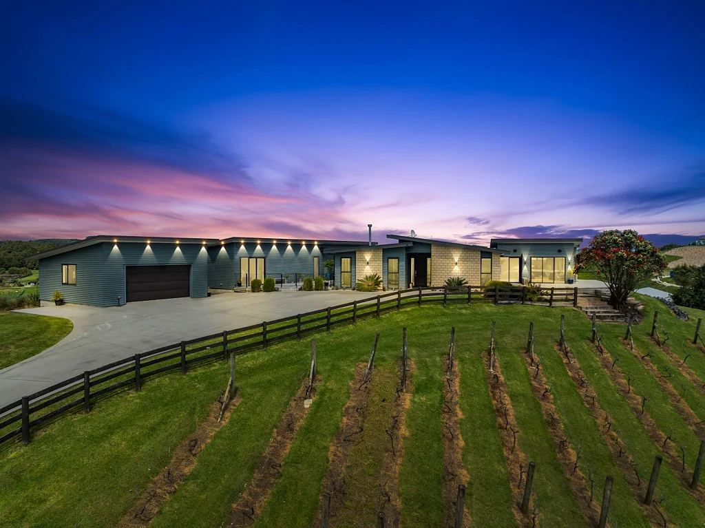 Mangawhai 4房  High Tech Meets Country Lux!