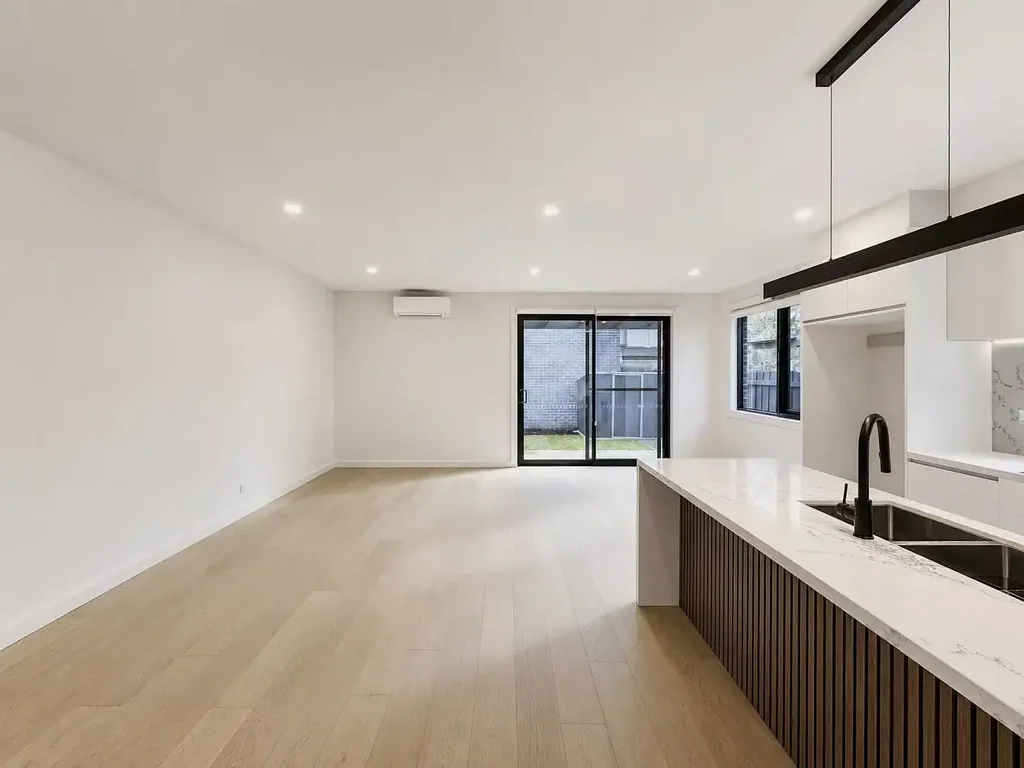 Oakleigh East 4Habitaciones Modern Comfort in a Prime Oakleigh East Location
