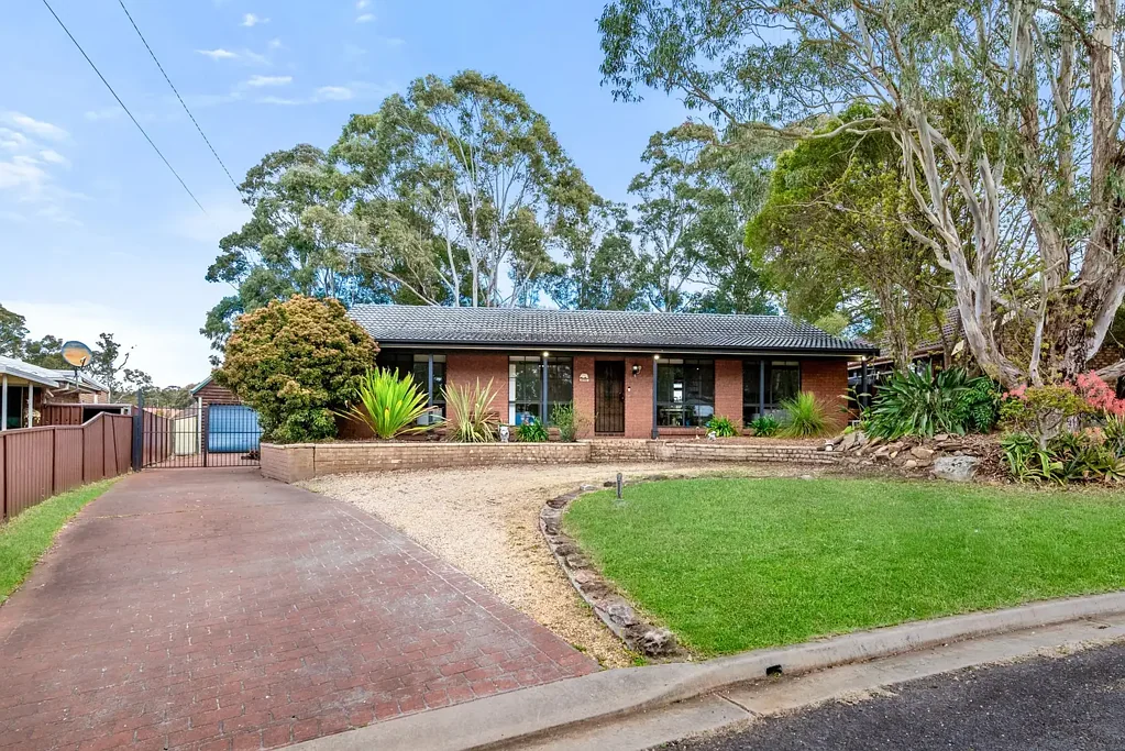 17 Stuart Place, Tahmoor, NSW 2573