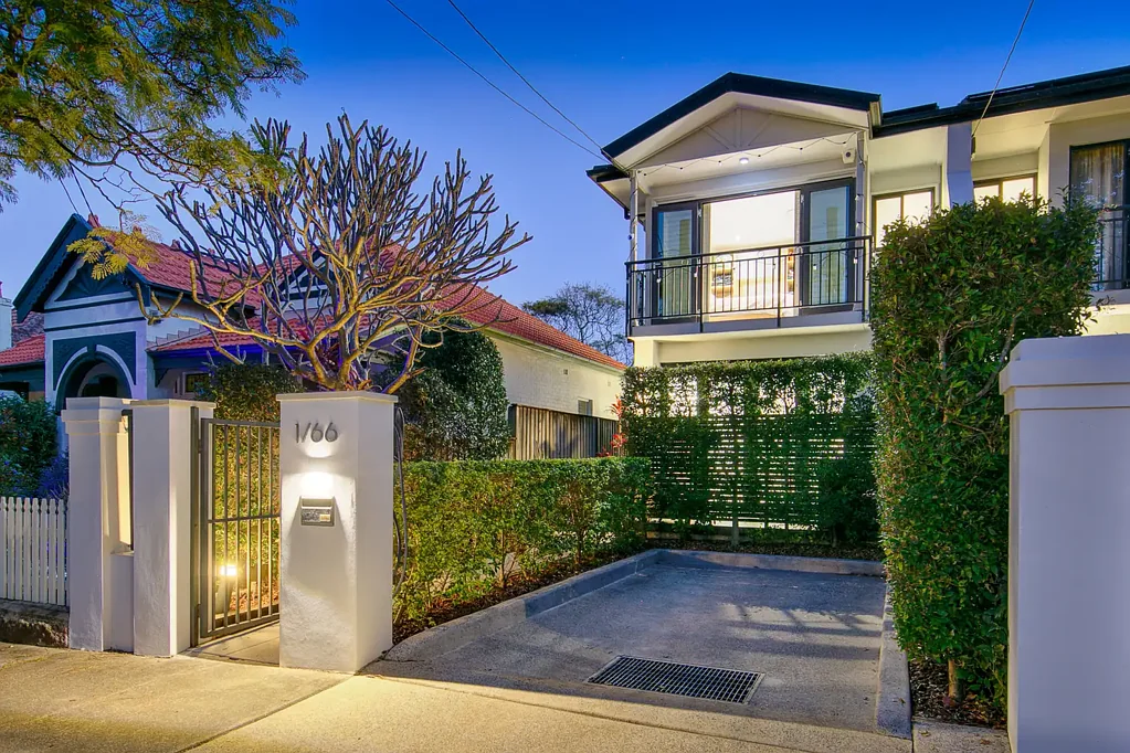 Mosman 3બેડરૂમ Modern Torrens Title Terrace, Convenient Locale OPEN SAT 10AM- 10:30AM