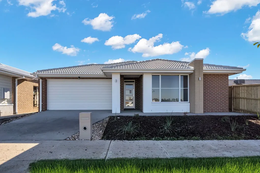 BRAND NEW TARNEIT HOME