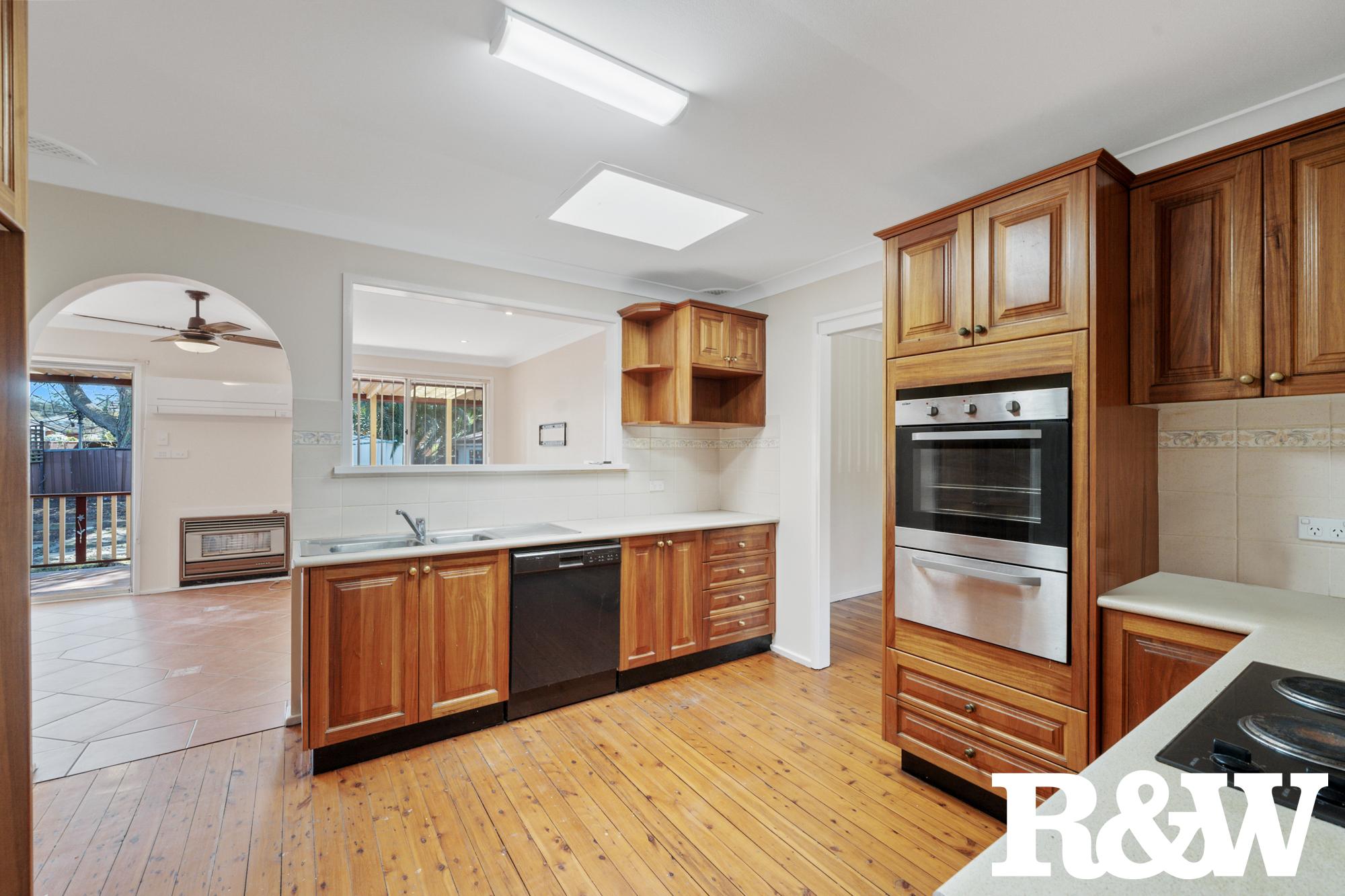 8 WESTCOMBE PL, ROOTY HILL NSW 2766, 0 chambres, 0 salles de bain, House