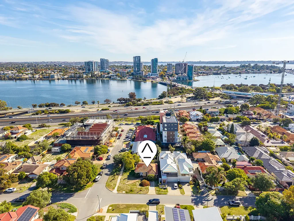 Como 2 Bedroom Renovate or Develop