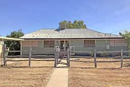 33 Eagle Street, Longreach