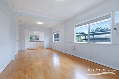 Iba Pa - 5 Seymour Street, Deception Bay, QLD 4508