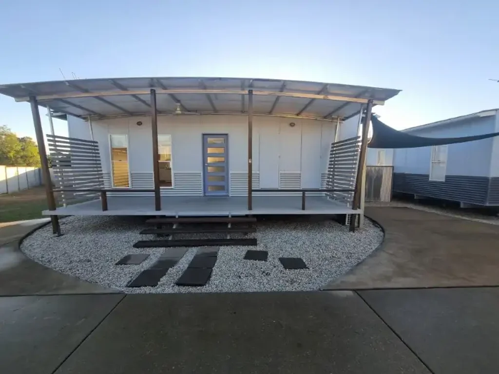 Modern 2 Bedroom unit