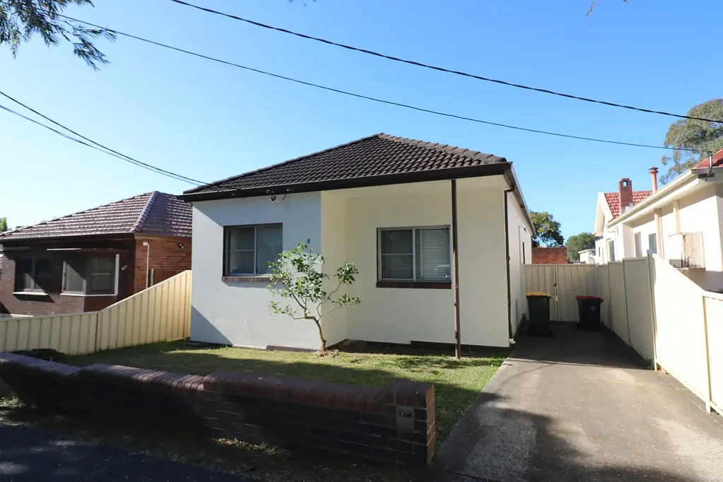 Spacious and Convenient Living in a Prime Location.
