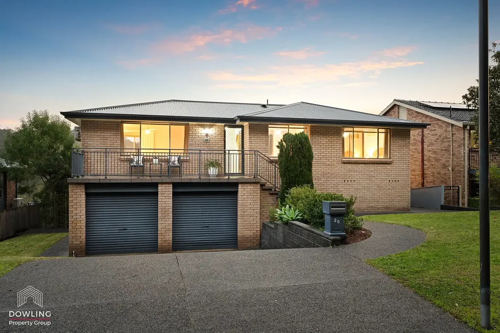New Lambton Heights 4ਬੈੱਡਰੂਮ Tri-Level Family Living in a Tranquil Bushland Retreat