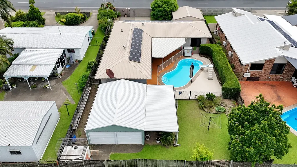 Andergrove 4कमरा Pool, Powered Shed & Family-Friendly Living