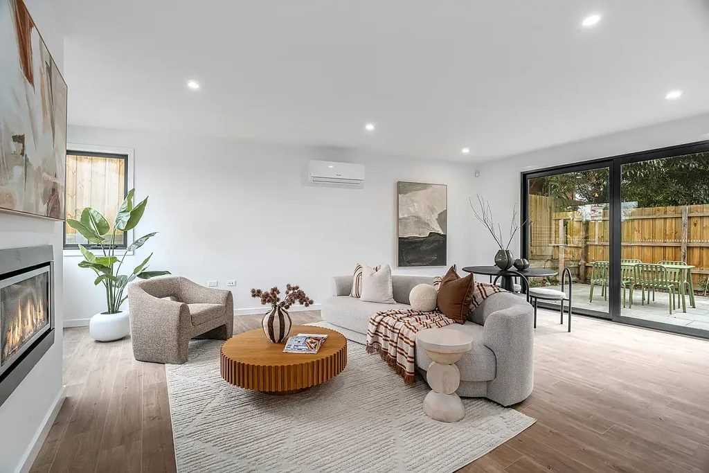 Strathmore 3房  A Carefully Composed Three-Storey Home Where Architecture and Lifestyle Converge