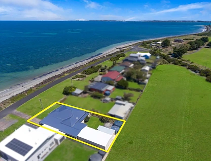 21 Beach Road, Allestree, Portland and Glenelg Shire, 3 Bedrooms, 2 Bathrooms, House