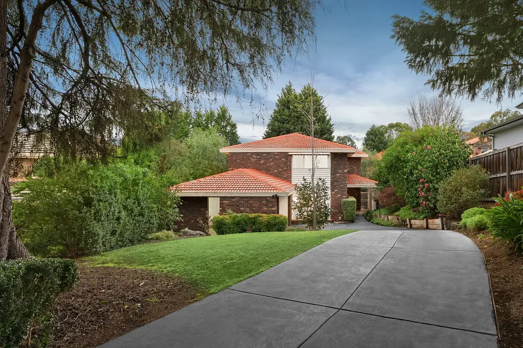 Templestowe 4બેડરૂમ Elegant Courtside Living in a Premier Dual School Zone