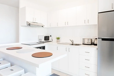 Address Withheld, Bondi, NSW 2026, 2 Bedrooms, 1 Bathrooms, Apartment