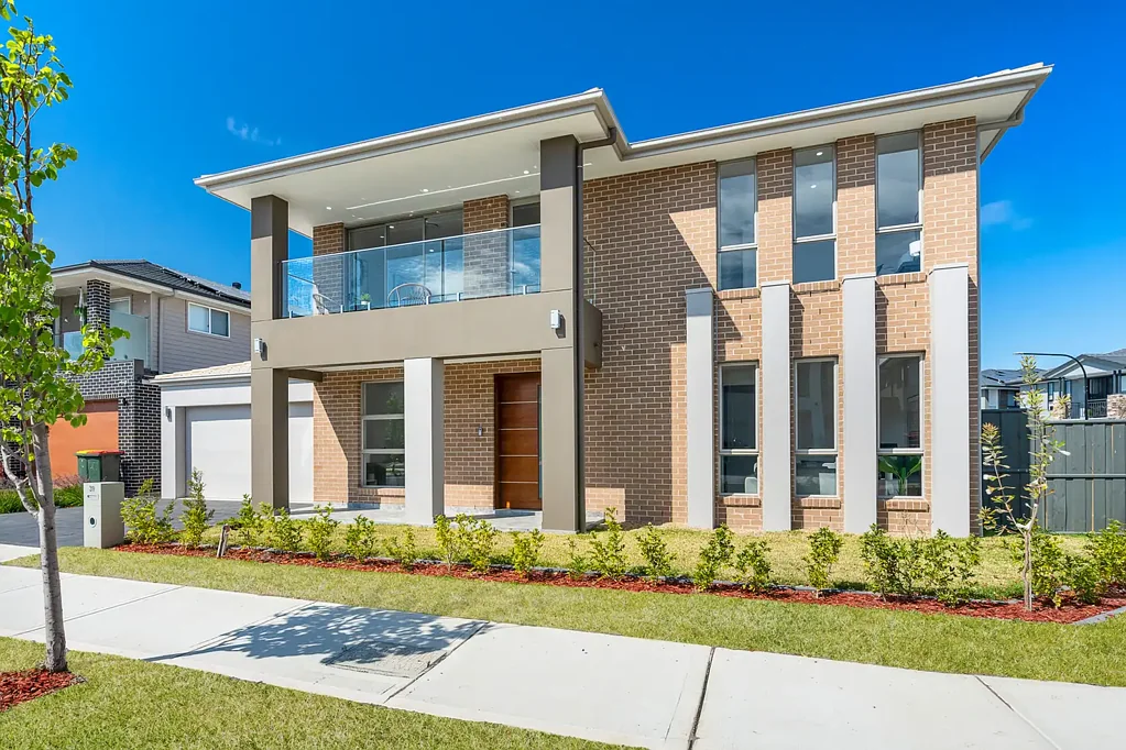 Marsden Park 5 Bedroom NORTH FACING -5th bedroom & bathroom downstairs