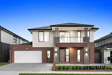 Clyde North 6 Bedroom Luxury Family Living with Dual Master Suites in Prestigious St Germain Estate
