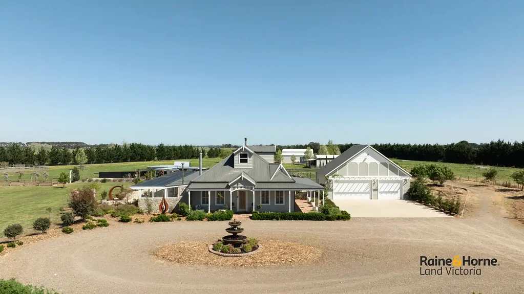 Koo Wee Rup A Lifestyle Masterpiece on 18 Acres with Unmatched Convenience!
