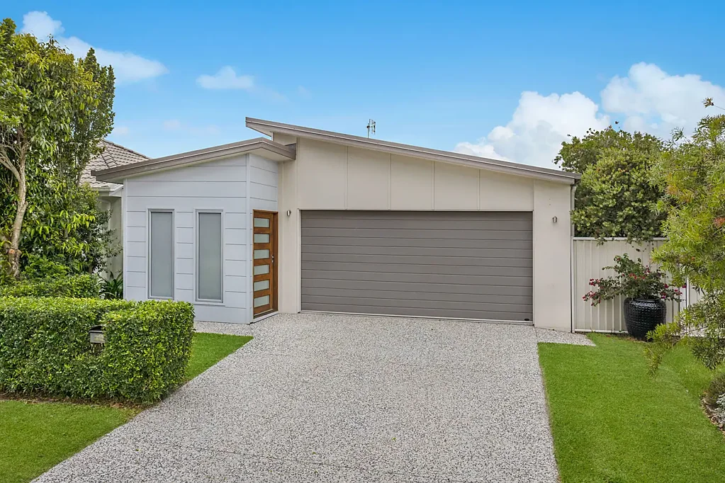 Caloundra West 4房  Peaceful Position with Easy, Low-Maintenance Living
