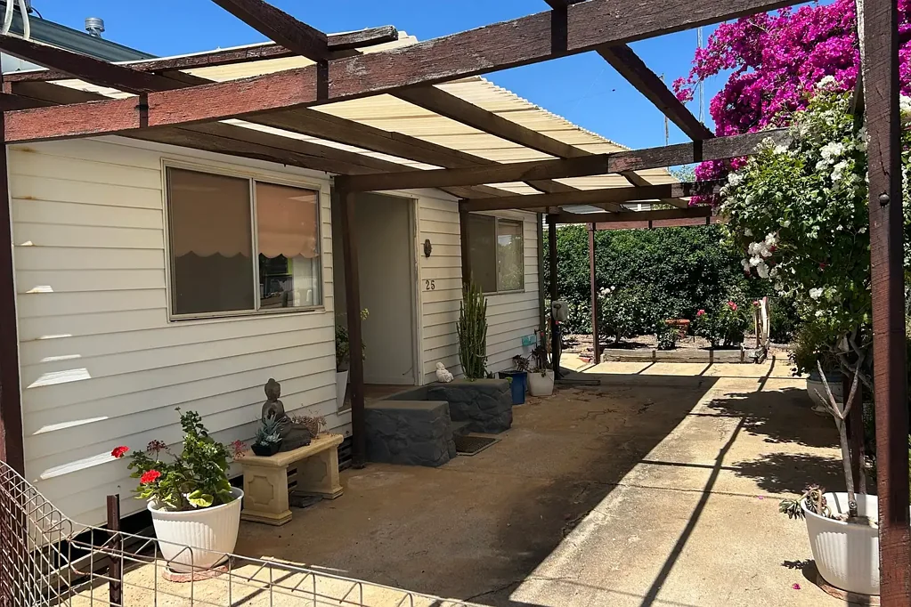 Wyalkatchem 3chambre Immaculate 3x1 Home With Exceptional Sheds, Modern Comforts & Great Location and only $245,000