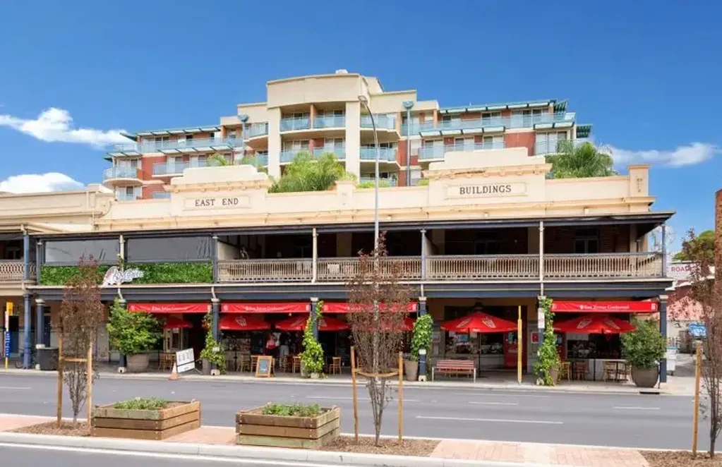 QUALITY UNFURNISHED APARTMENT IN THE BOTANIC APARTMENTS!
