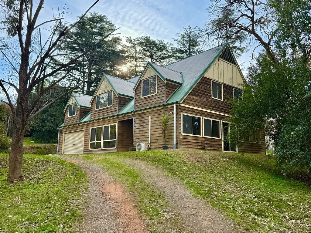 213 Sutton Street, Cootamundra, NSW 2590