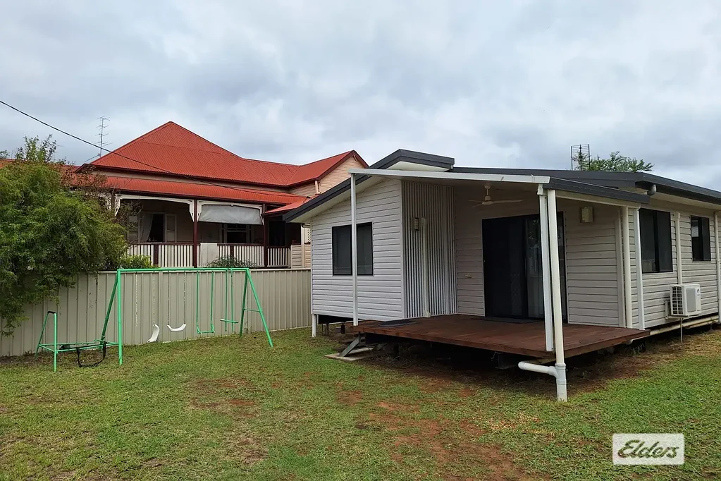 1&2/25 Dawson Street, Miles, QLD 4415
