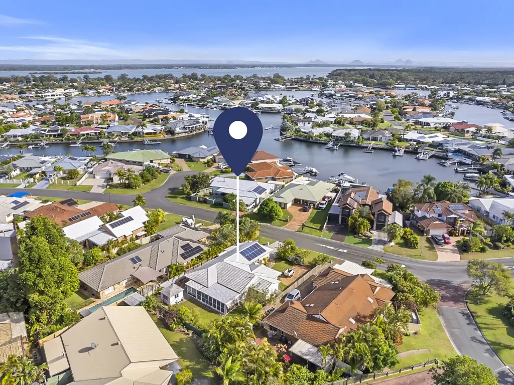 Banksia Beach 4બેડરૂમ SINGLE LEVEL COMFORT WITH LOCATION, CONVENIENCE AND ROOM FOR THE VAN!