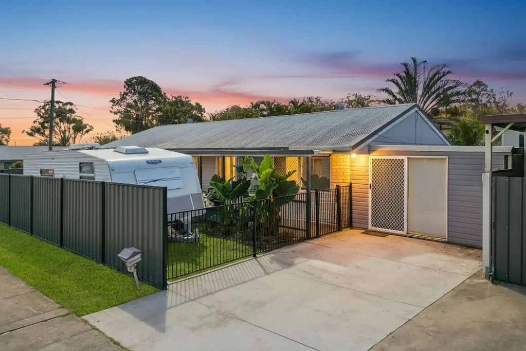 19 Jarrah Crescent, Logan Central, QLD 4114