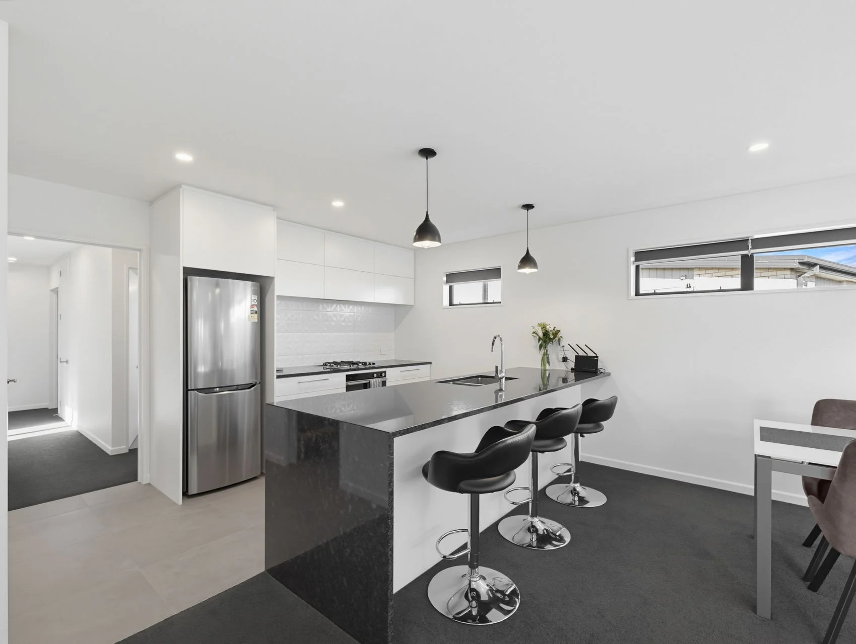 Yaldhurst 3房  Modern, Easy Living. Move In This Spring.