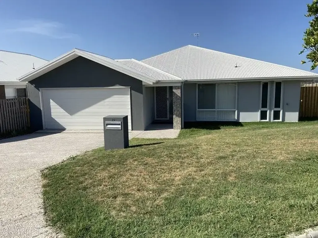 Your Next Home in Pimpama Awaits!