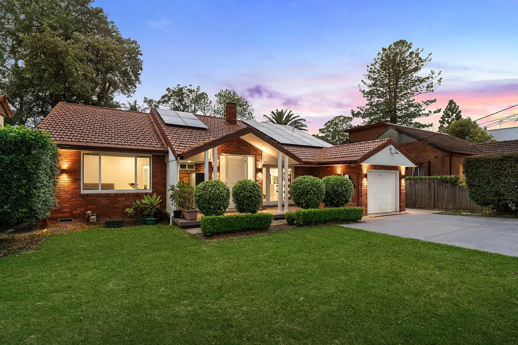 Wahroonga 4ਬੈੱਡਰੂਮ Remarkably private, unexpectedly spacious, perfectly position