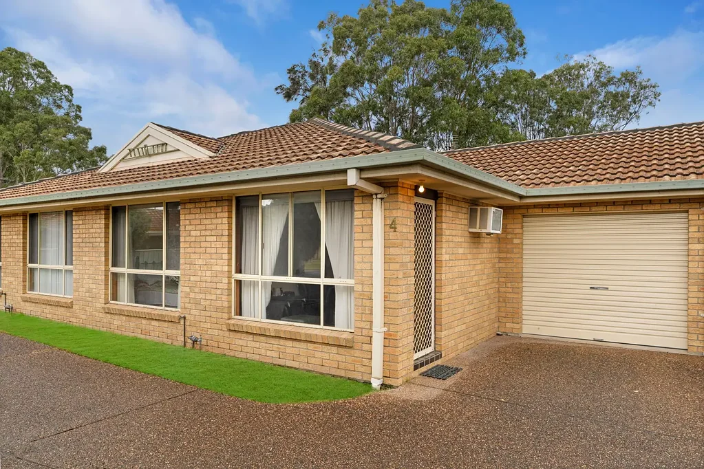 4/6 Justine Parade, Rutherford, NSW 2320