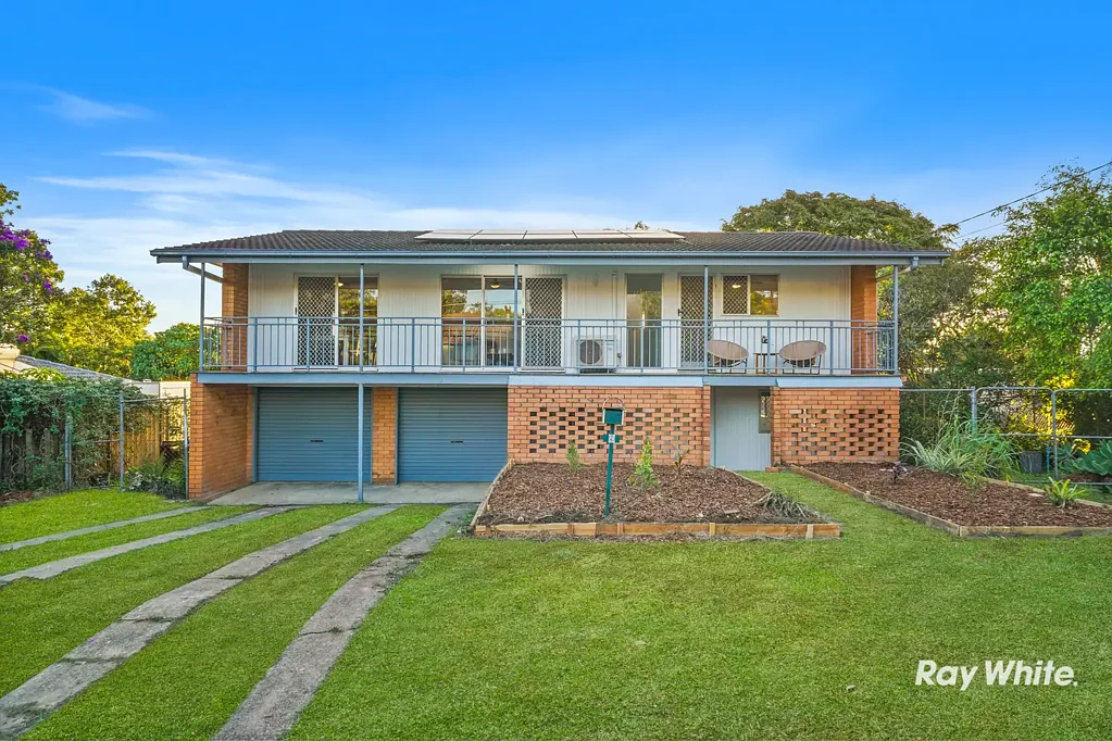 Underwood 7 Bedroom TRI-LIVING IN THE HEART OF UNDERWOOD