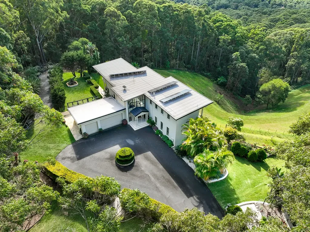 Sapphire Beach 5Moenga Elegant & Eco-Friendly with Commanding Coastal Views