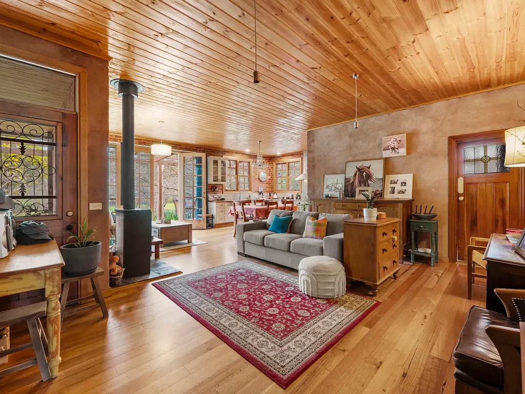 Mansfield 6બેડરૂમ Multi-Residence Property in a Rare Botanical Sanctuary with Income Potential