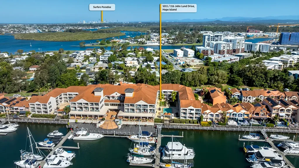 Hope Island 1房  Investment Potential  - Bright & Convenient Marina-View Living