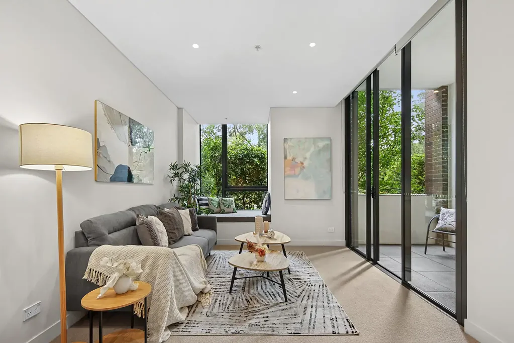 Partly Furnished Garden Apartment in Prestigious Harold Park
