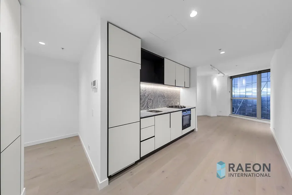 HOME OF THE RITZ CARLTON I NEAR NEW ONE BEDROOM AVAILABLE I ONE STUDY