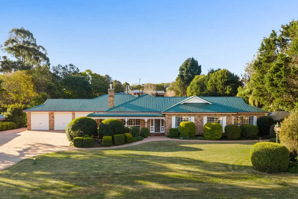 11 Coral Sea Drive, Middle Ridge, QLD 4350