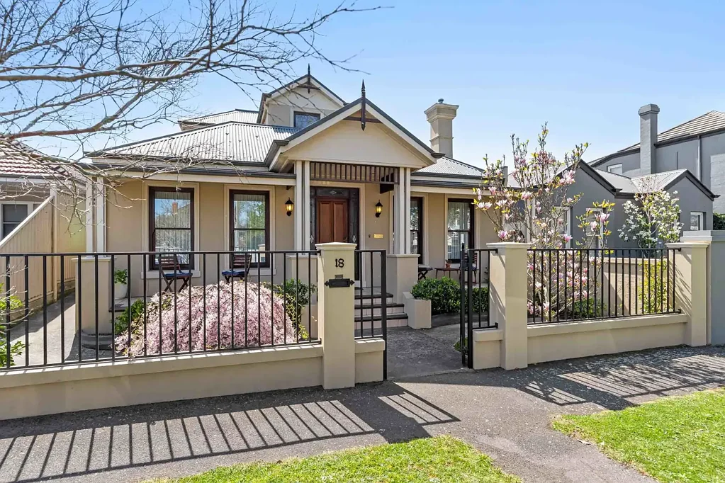 Ballarat Central 4कमरा A Standout Home in a Sought-After Location
