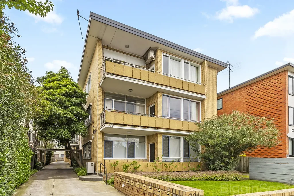 St Kilda East 2Kwarto Boom - You Won’t Find Better!