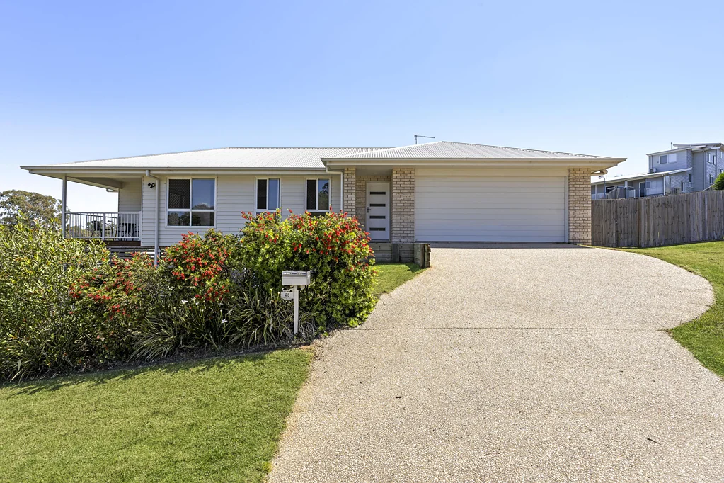 Cranley 4房 为日常生活而设计的宽敞家庭住宅 A Spacious Family Home Designed for Everyday Living