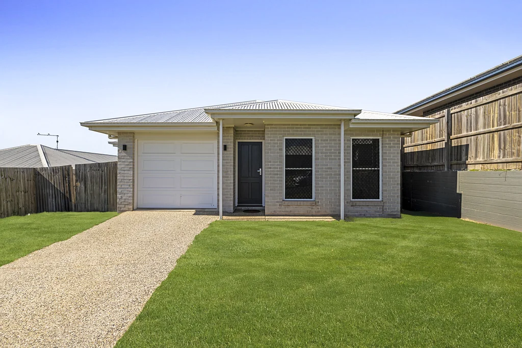22 McInnes Crescent, Glenvale, QLD 4350