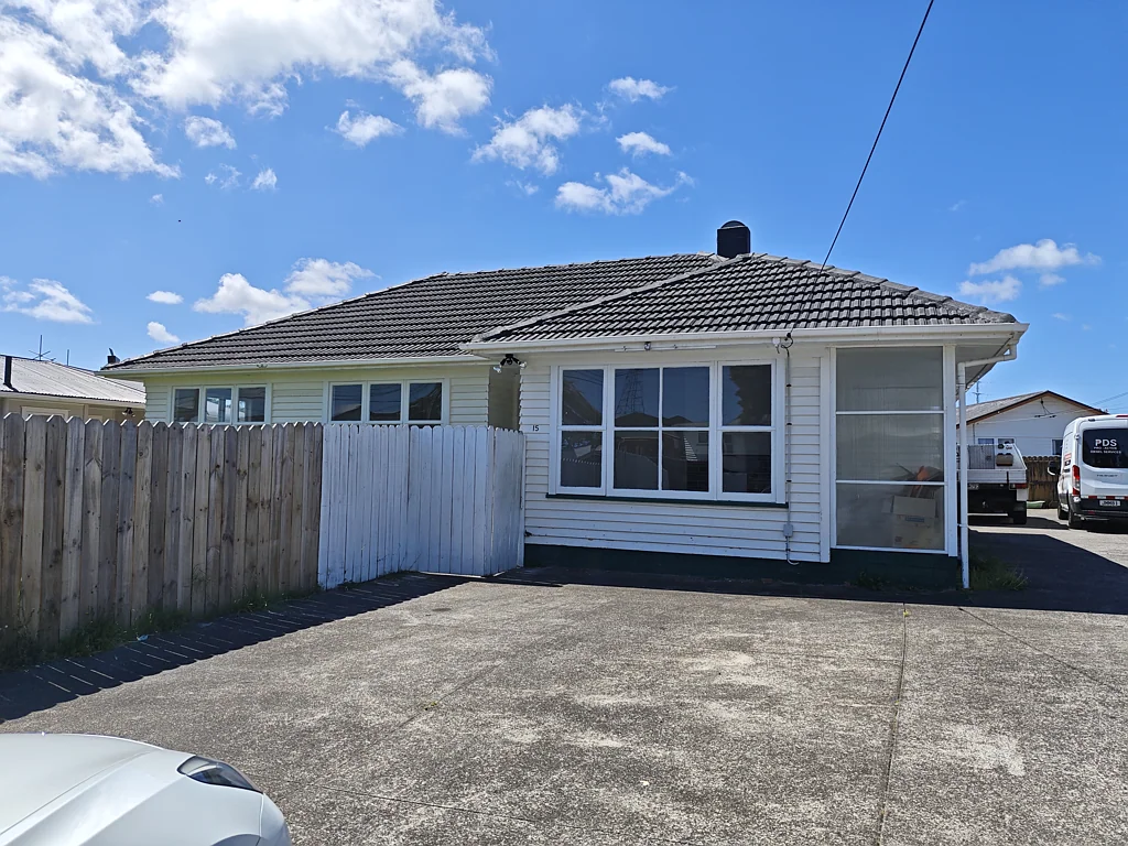 Availabale Now 15 Aurea Place Pakuranga