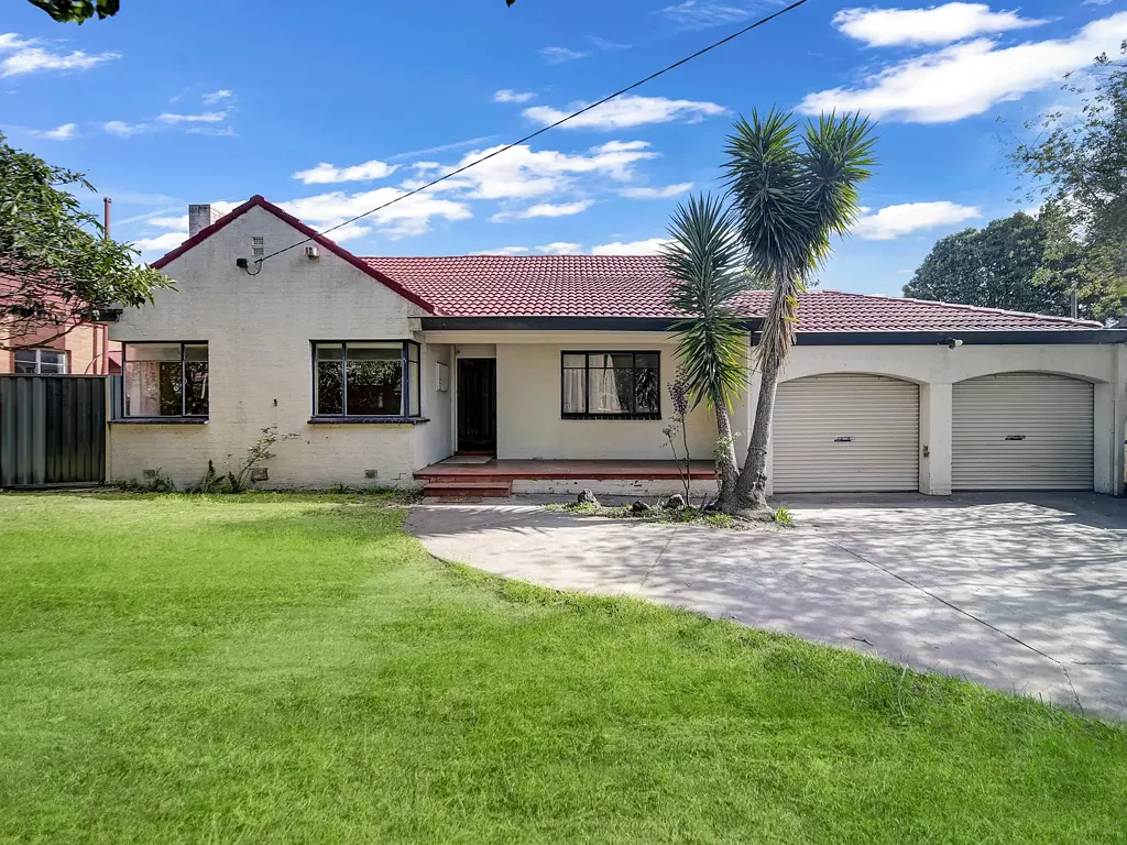Convenient & Comfortable 3-Bedroom Living in Prime Springvale Location