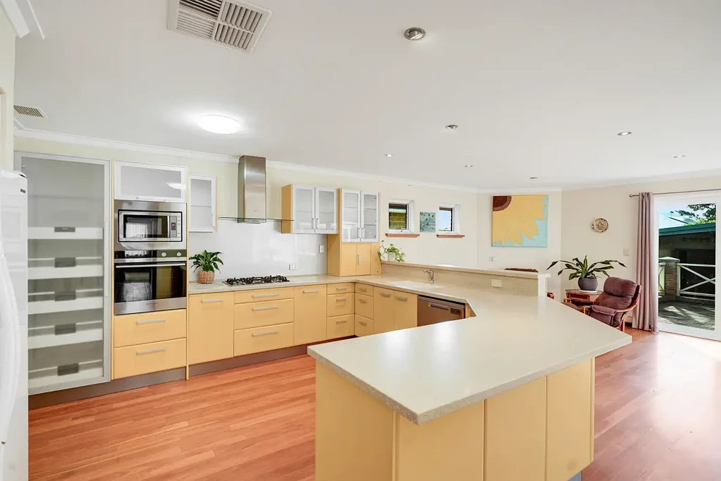 Duncraig 4房  A Home of Space, Light & Versatility