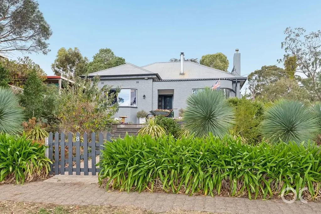 8 & 8a Dale Road, Eden Hills, SA 5050